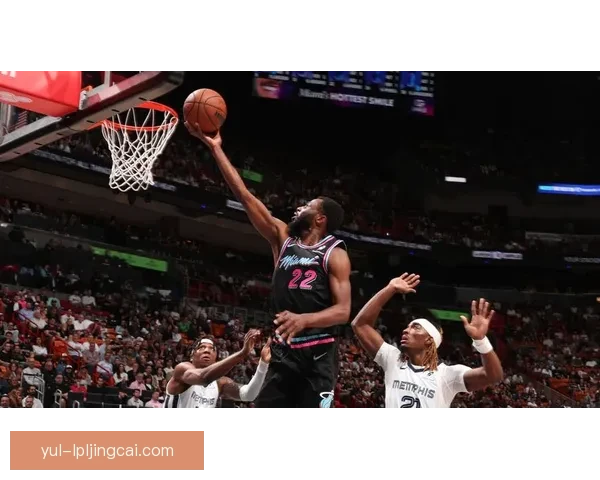 勇士八人上双轻取灰熊波杰闪耀